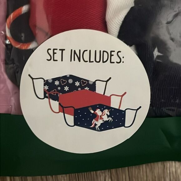 CAPPELLI New York 3 Kid Size Christmas Face Mask New in Package - Picture 2 of 4